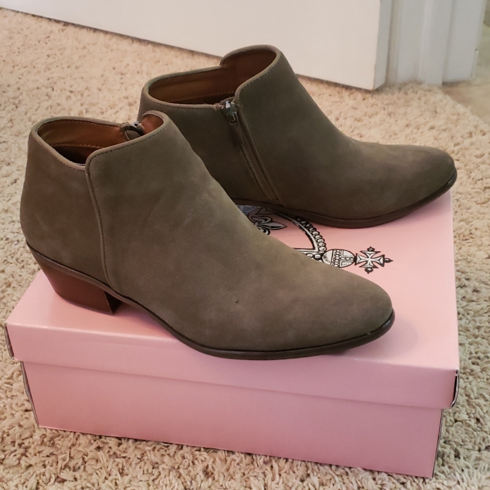 Crown Vintage Tabitha Bootie Putty Size 8.5